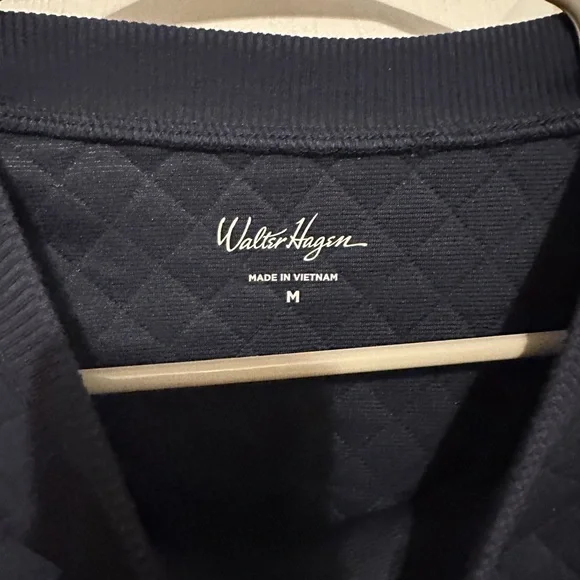 Walter Hagen Women's Navy Quilted Sweater - Picture 2 of 3